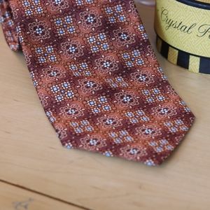 True Forum Medallion Woven Silk Tie